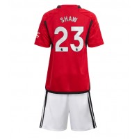 Manchester United Luke Shaw #23 Hjemme Trøje Børn 2023-24 Kortærmet (+ Korte bukser)
